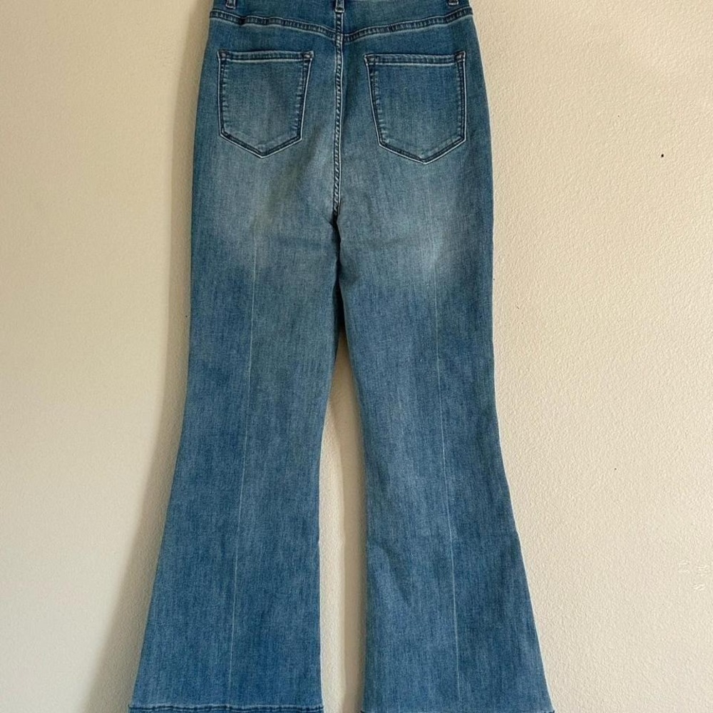 Commense High-Rise Wide-Leg Jeans in Light Blue Wash - Picture 2 of 4